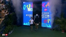 Vídeo - Muguruza se despide de Wuhan tras caer ante Ostapenko - AS.com