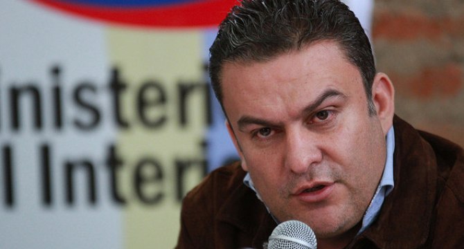 Serrano: “Vicepresidente Glas debería dar un paso al costado”