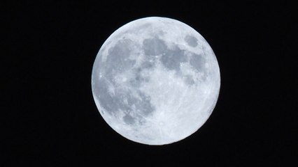 한가위, 덜 찬 보름달 뜬다...지역별 시각은? / YTN