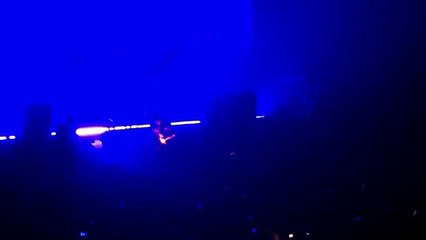 Marilyn Manson écrasé par une structure métallique en plein concert