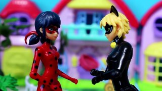 Ladybug e Cat Noir Revelam Suas Identidades Secretas - Miraculous: Aventuras Ladybug Parte 34