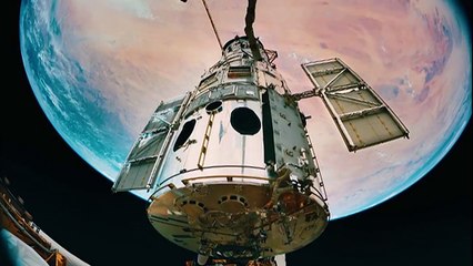 Hubble Sees First-Time Icy Visitor Comet K2 - HD