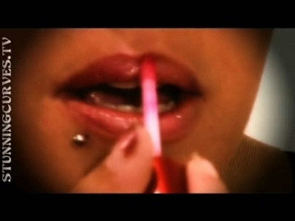 Stunning Lips 0004 - StunningCurves.TV