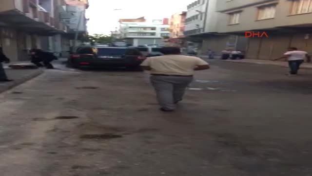 Gaziantep Eşini Sokak Ortasında Çocuğunun Gözü Önünde Bıçakladı