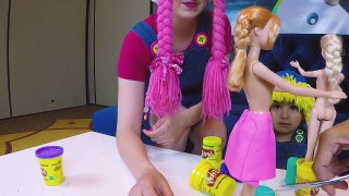 Anna y Elsa de Frozen Vestidas en Play-Doh igual que Las 2 Muñecas S2:E105