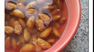 Why You Should Eat Almonds (CC)