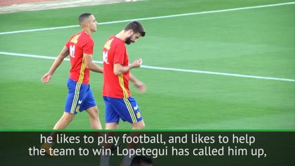 Pique wants to play for Spain - Barca president Bartomeu