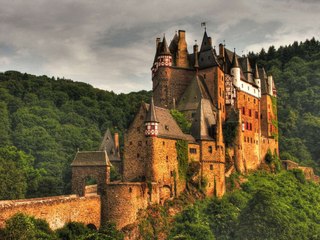 Les Bâtisseurs de Châteaux : Luxe et Splendeur - HD (2016)