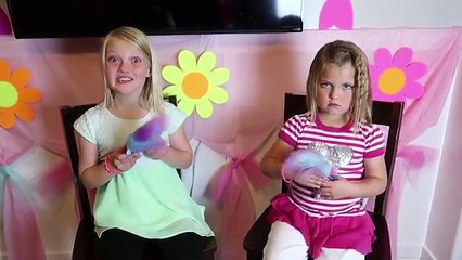 TROLLS SURPRISE BIRTHDAY PARTY! | PRESENT OPENING