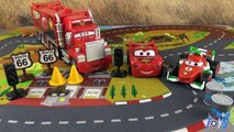 Disney Cars Deluxe Playset Mack Lightning McQueen Francesco Bernoulli Relampago Rayo Toy Review Kids