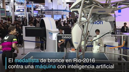 Una batalla de ping pong entre el hombre y la máquina