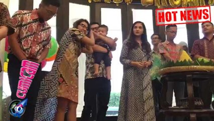 Hot News! OMG, Arsya Jambak Rambut Aurel - Cumicam 04 Oktober 2017