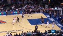 Kristaps Porzingis crosse Quincy Acy et part au dunk