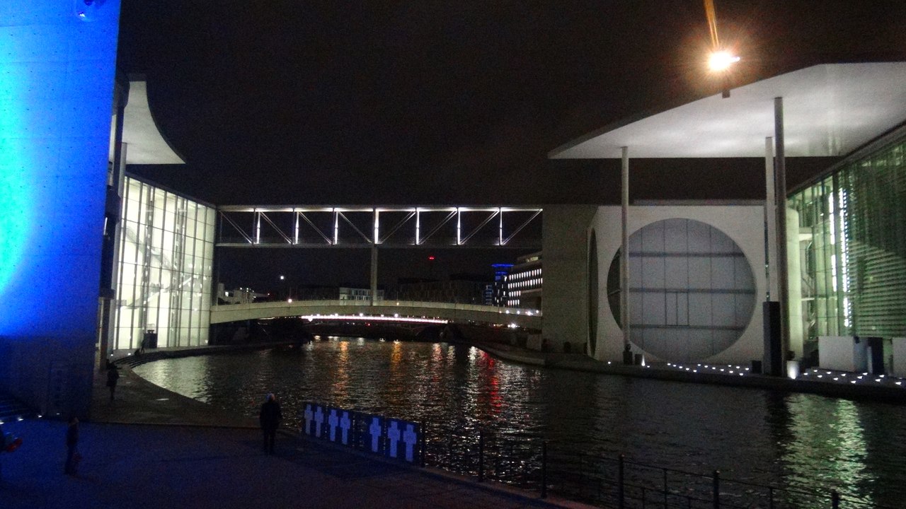 Große lichtshow am reichstag