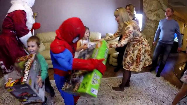 ➋★ Настоящий Дед Мороз и Человек Паук! Давид и Даня с сестрой Настей =)