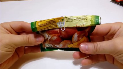 6 Paper Clips Awesome Life Hacks