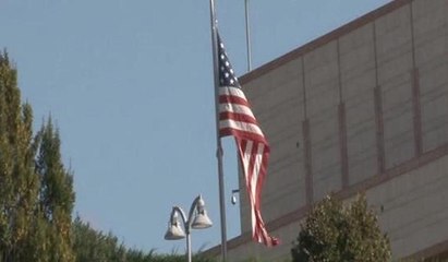 ABD'nin İstanbul Başkonsolosluğu'ndaki bayrağı yarıya indirildi