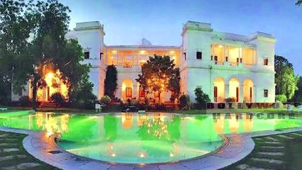 Kareena Kapoor का बैडरूम देखकर आँखे फटी की फटी रह जाएँगी-LpjjKg2l7ik