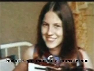 12 photos terrifiantes d'Anneliese Michel, la jeune fille qui a inspiré le film L'Exorcisme d'Emily Rose
