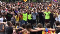 Catalogne: des milliers de manifestants contre la violence