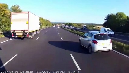 Royaume Uni : Un chauffeur de bus évite de justesse le drame sur la M40