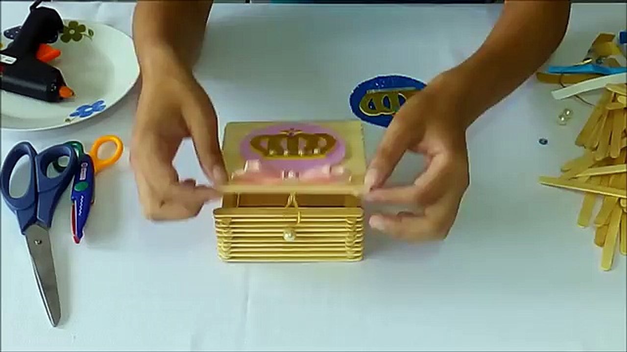 Como fazer caixinha para lembrancinha com palito de picolé