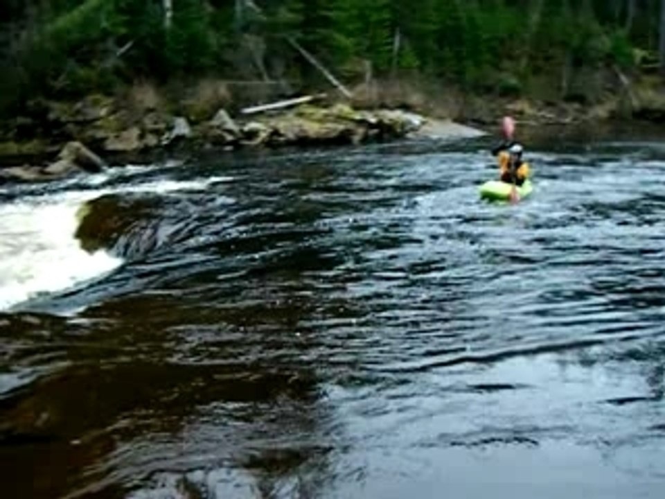 Malbaie A - Saut Chute 30 pieds par Evans en Magnum