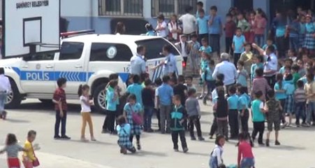 İlkokul Öğrencisinin Çantasında Tabanca Bulundu