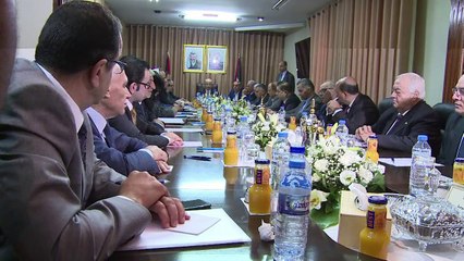 الحكومة الفلسطينية تعقد اول اجتماع لها في غزة منذ العام 2014