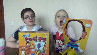Детский челлендж Пирог в лицо! Алиса и Лева играют в веселую игру для детей Pie Face challenge