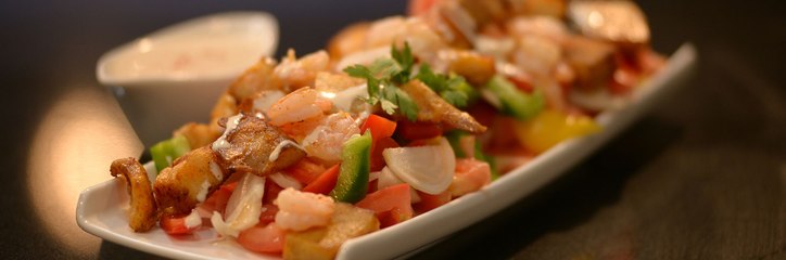 الغذاء الصحي : سلطة سمك و ربيان بالخضار