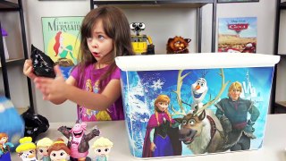 HUGE Frozen Surprise Bucket Filled with Disney Princess Toys and Surprise Toys Kinder Playtime