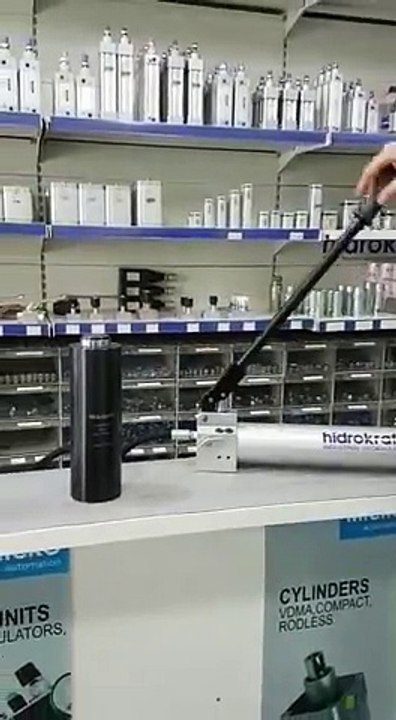 700 Bar , 30 Tons