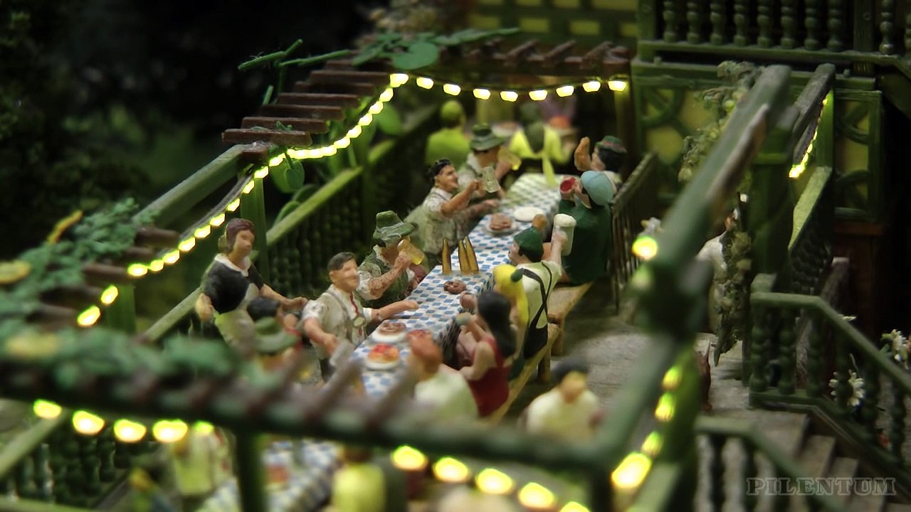 The City Edge Layout Model Railroad with amazing Miniature Cars in HO scale