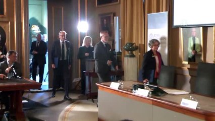 Nobel Fizik Ödülleri 2017 Sahiplerini Buldu - Stockholms