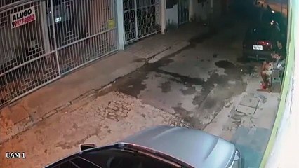 Il a voulu braquer les mauvaises personnes et va le regretter...