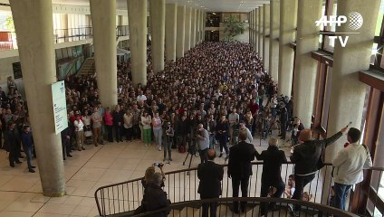 Marseille: les étudiants observent une minute de silence