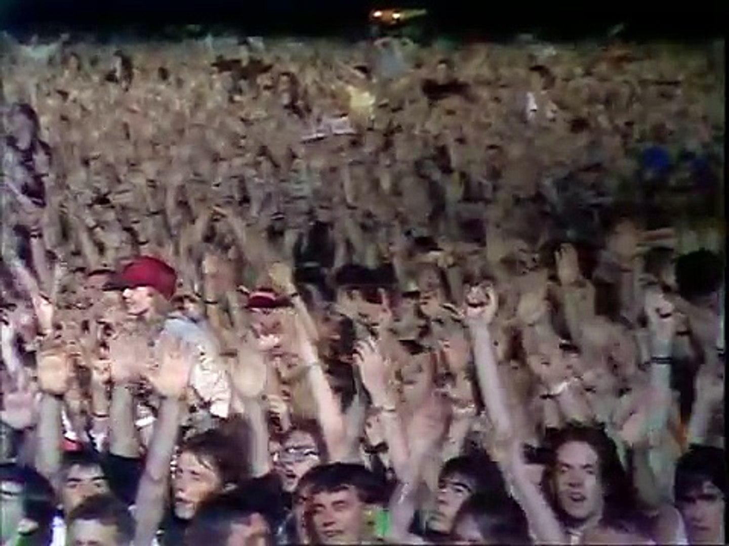 Queen - Radio Ga Ga (Live At Wembley Stadium, Friday 11 July 1986) - video  Dailymotion