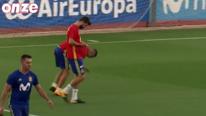 Piqué hué par les supporters de la Roja