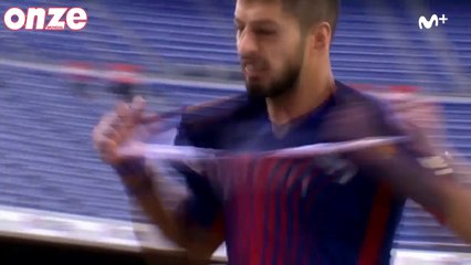 Quand Luis Suarez s'énerve contre l'arbitre