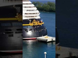 Cruse Ship Fails to Dock in Quite Spectacular Fashion