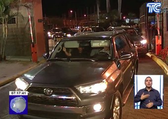 El vicepresidente salió de su residencia en una caravana