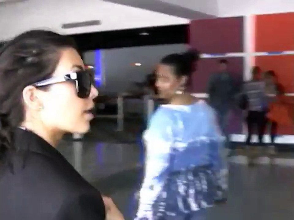 Kim Kardashian Maintains That Khloe's Wedding Was Real  [2009]