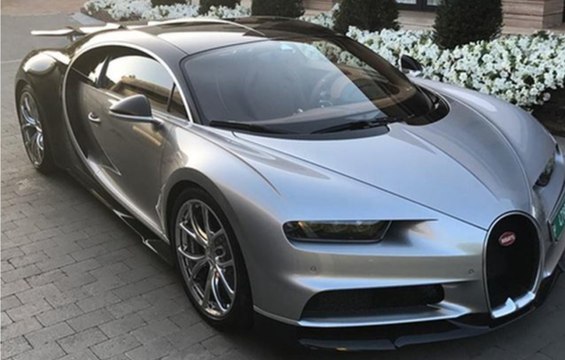 Cristiano Ronaldo zeigt den Innenraum seiner 2,4 Millionen Euro Bugatti Chiron