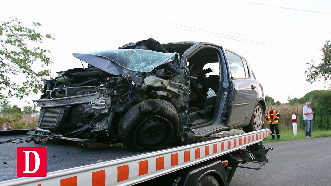 Une voiture percute un minibus scolaire à Estampes
