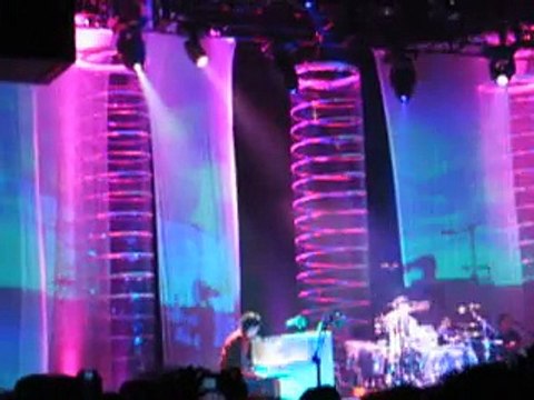 Muse - Feeling Good, New York Hammerstein Ballroom, 08/03/2006