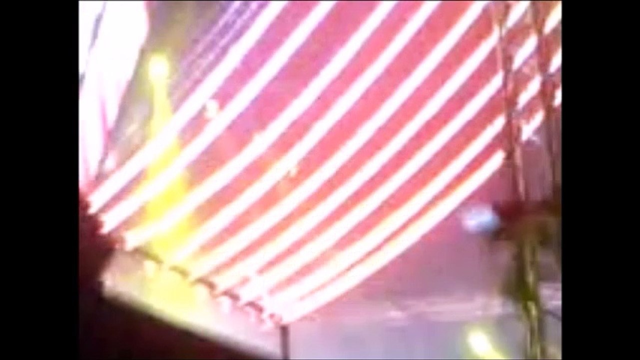 Muse - Feeling Good, London Wembley Arena, 11/22/2006
