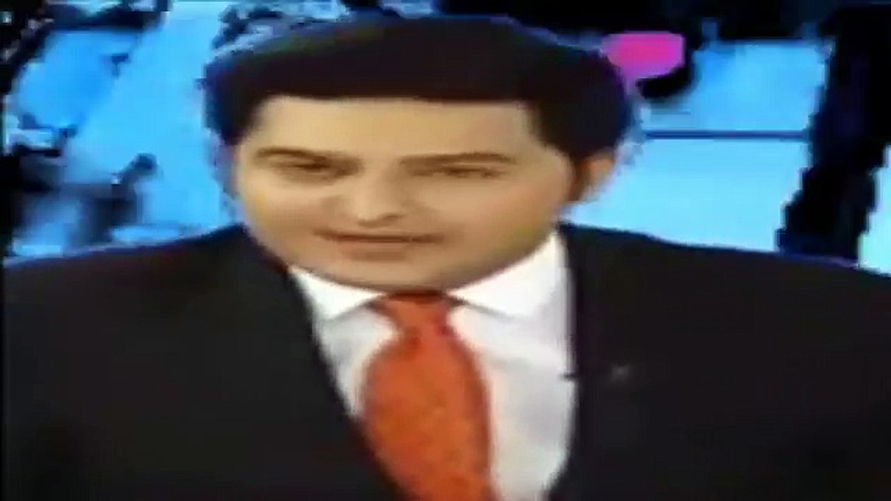 عائشہ گلالئینے کیا کیا جب اینکر نے کلاس لگانی شروع کر دی .... ویڈیو دیکھیں