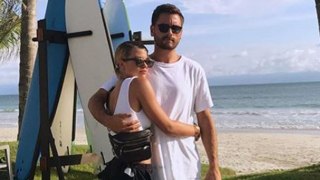 Scott Disick y Sofia Richie Se Besan en México Durante Vacaciones