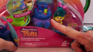 TROLLS Movie XMAS Wheel GAME | Surprise Toys, Trolls Dolls Naughty or Nice Kids Games
